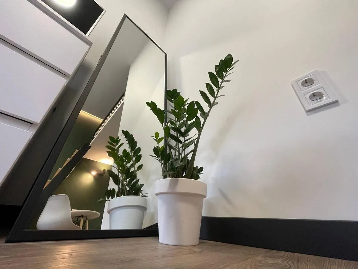 Apartment Mini Green - В Центрі Біля Форуму Lviv